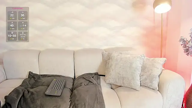 AnnieLove  online show from 11/08/25, 02:37