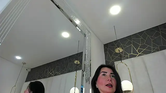 Snapshot of AnnieLove_ chatting on 02/04/26, 02:12 AnnieLove online show from 02/04/26, 02:12