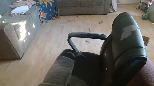 stacybanks online show from 12/20/25, 01:03