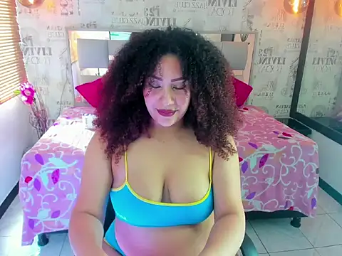 ROZZE MILA online show from 11/08/25, 01:14