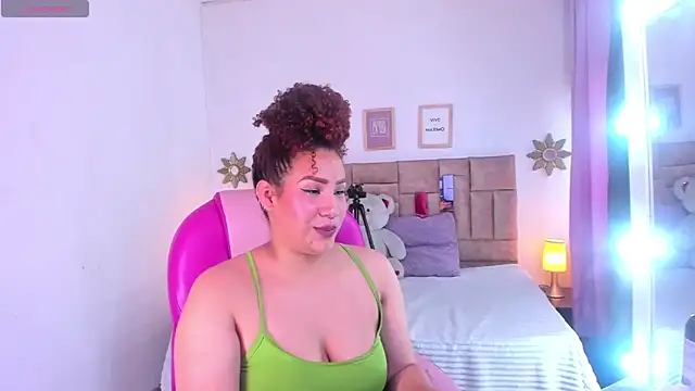 ROZZE MILA online show from 03/06/26, 08:15