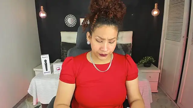 ROZZE MILA online show from 03/17/26, 08:34