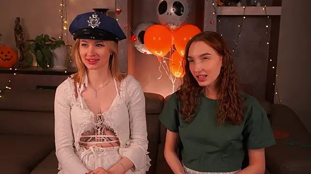 MarisLopaz online show from 11/02/25, 03:22