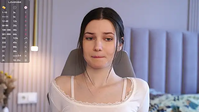 Snapshot of LonnaSkar chatting on 11/28/25, 07:41 LonnaSkar online show from 11/28/25, 07:41