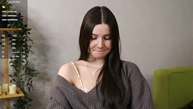 Snapshot of LonnaSkar chatting on 11/26/25, 09:20 LonnaSkar online show from 11/26/25, 09:20