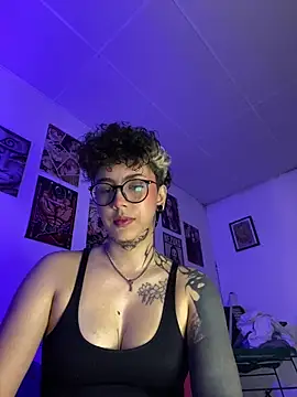 Snapshot of Abby_Evanns1 chatting on 12/17/25, 03:06 Abby Evanns1 online show from 12/17/25, 03:06