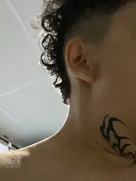 Snapshot of Abby_Evanns1 chatting on 11/25/25, 10:32 Abby Evanns1 online show from 11/25/25, 10:32