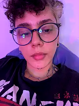 Snapshot of Abby_Evanns1 chatting on 11/16/25, 03:44 Abby Evanns1 online show from 11/16/25, 03:44