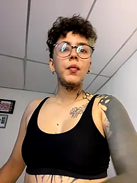 Snapshot of Abby_Evanns1 chatting on 11/06/25, 10:36 Abby Evanns1 online show from 11/06/25, 10:36