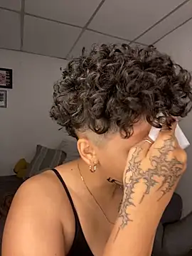 Snapshot of Abby_Evanns1 chatting on 10/31/25, 02:52 Abby Evanns1 online show from 10/31/25, 02:52