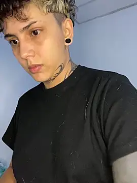 Snapshot of Abby_Evanns1 chatting on 11/30/25, 02:34 Abby Evanns1 online show from 11/30/25, 02:34