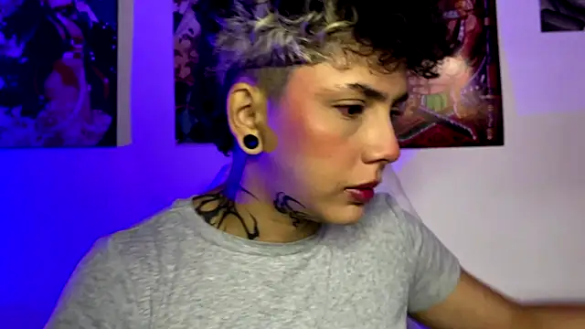 Snapshot of Abby_Evanns1 chatting on 11/30/25, 06:19 Abby Evanns1 online show from 11/30/25, 06:19