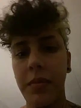 Snapshot of Abby_Evanns1 chatting on 11/27/25, 03:29 Abby Evanns1 online show from 11/27/25, 03:29