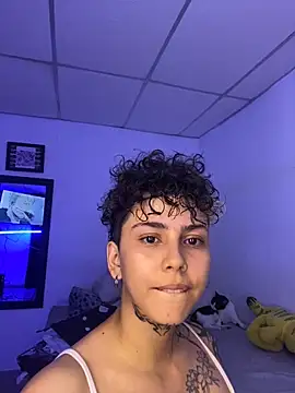 Snapshot of Abby_Evanns1 chatting on 11/13/25, 02:04 Abby Evanns1 online show from 11/13/25, 02:04