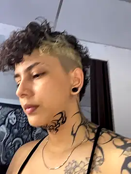 Snapshot of Abby_Evanns1 chatting on 10/31/25, 08:38 Abby Evanns1 online show from 10/31/25, 08:38