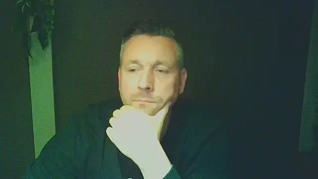 Snapshot of Woody_Longbong chatting on 10/23/25, 05:33 Woody Longbong online show from 10/23/25, 05:33