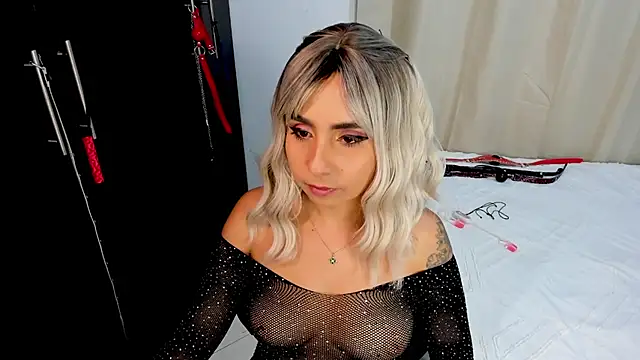 Emilyvalk  online show from 02/16/26, 08:18