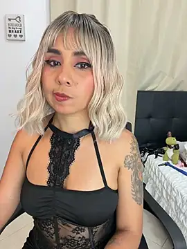Snapshot of Emilyvalk_ chatting on 06/11/26, 12:12 Emilyvalk online show from 06/11/26, 12:12