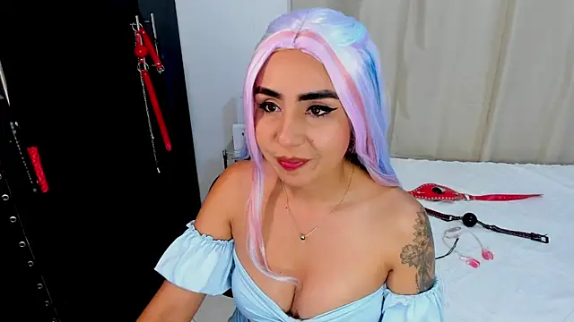 Emilyvalk  online show from 02/14/26, 09:37