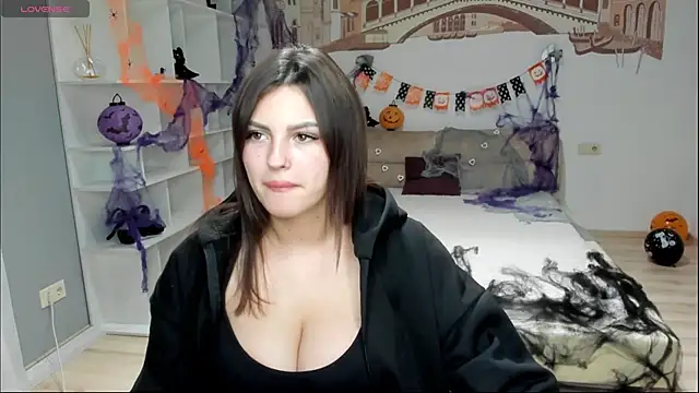 KittyShenson online show from 10/24/25, 05:34