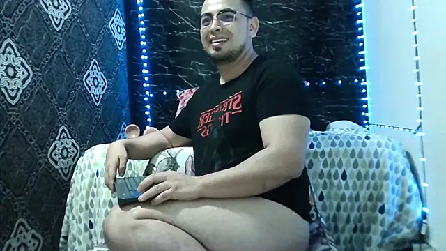 Snapshot of Ethan_quill chatting on 11/11/25, 03:45 Ethan quill online show from 11/11/25, 03:45