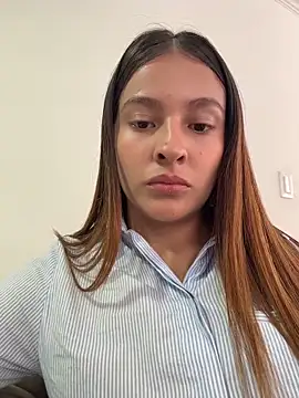 Snapshot of Talia_Bonet chatting on 06/11/26, 03:53 Talia Bonet online show from 06/11/26, 03:53