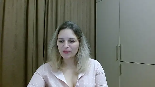 ElisSky301 online show from 12/01/25, 10:10