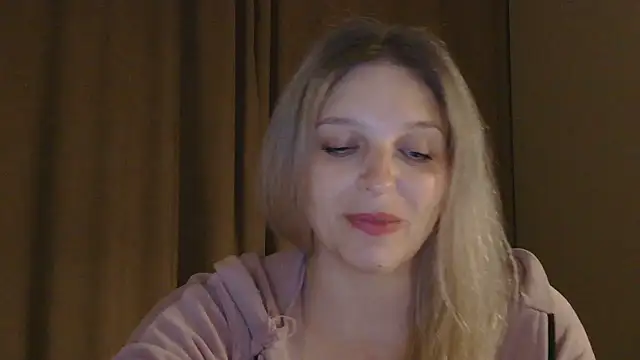 ElisSky301 online show from 04/17/26, 08:33