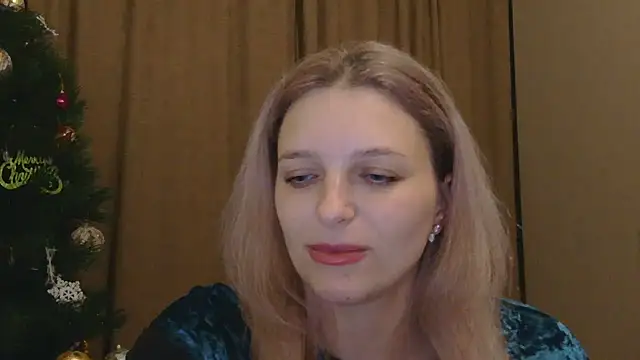 ElisSky301 online show from 12/18/25, 09:07