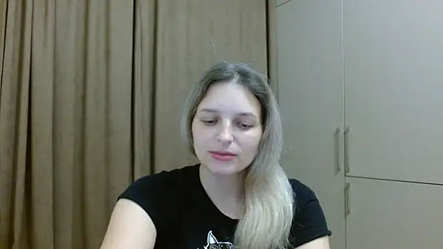 ElisSky301 online show from 11/27/25, 09:37