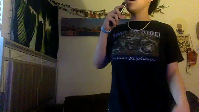 kxnnyvxz online show from 10/20/25, 10:32