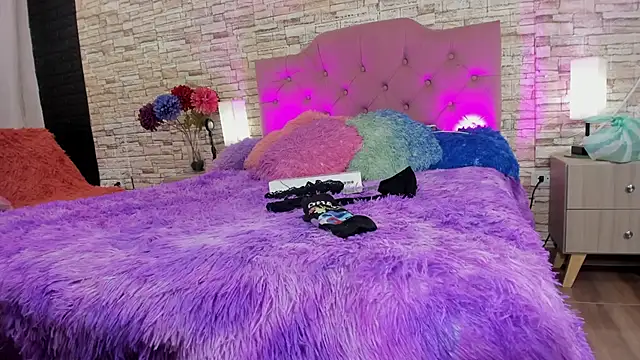 cameron april online show from 11/08/25, 12:09