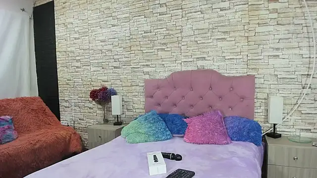 cameron april online show from 11/12/25, 12:09