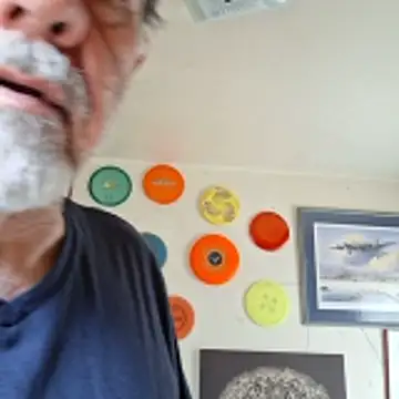 Snapshot of pena633 chatting on 11/07/25, 03:49 pena633 online show from 11/07/25, 03:49