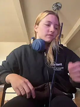 xoxokehlani online show from 06/24/26, 06:17