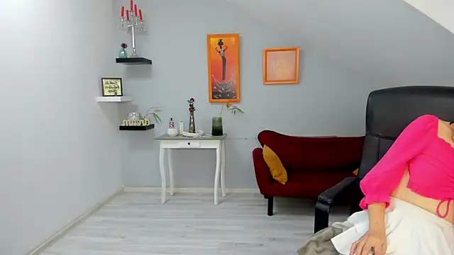 IzzyMonro online show from 12/14/25, 08:42