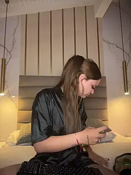 Beella1  online show from 11/06/25, 11:47