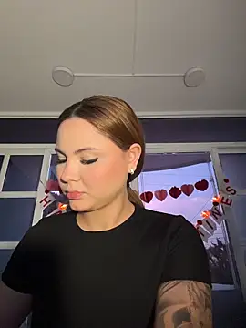 Beella1  online show from 02/13/26, 12:05