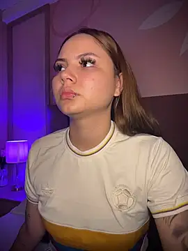 Beella1  online show from 12/19/25, 11:34