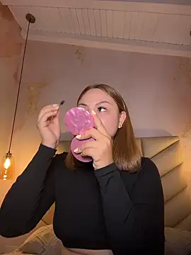 Beella1  online show from 04/02/26, 12:01