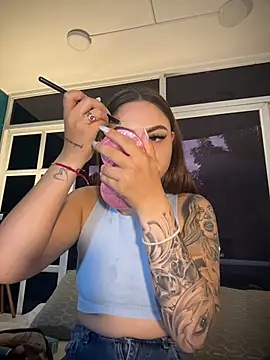 Beella1  online show from 12/22/25, 11:43