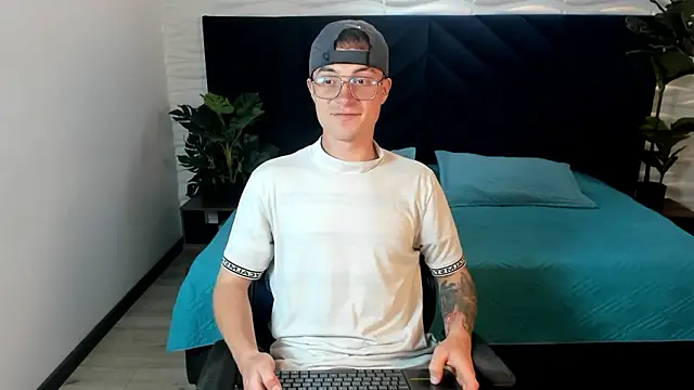 Lil James online show from 02/04/26, 08:04