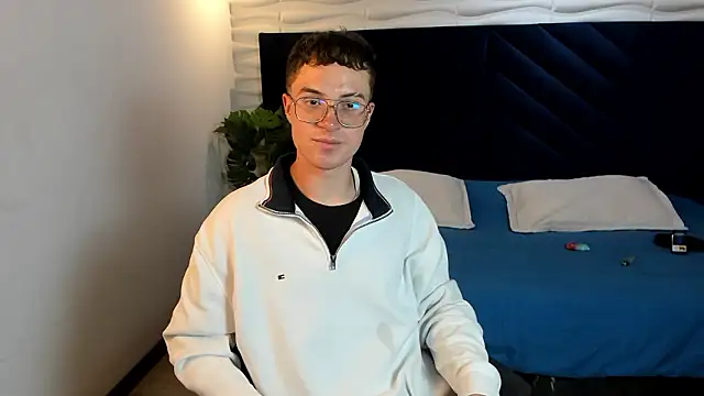 Lil James online show from 03/26/26, 07:56