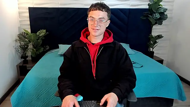 Lil James online show from 03/17/26, 04:04