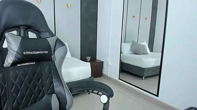 mia collins96 online show from 03/01/26, 02:22