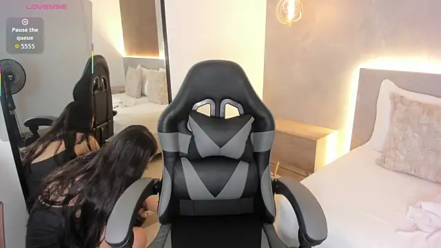 mia collins96 online show from 02/07/26, 02:19