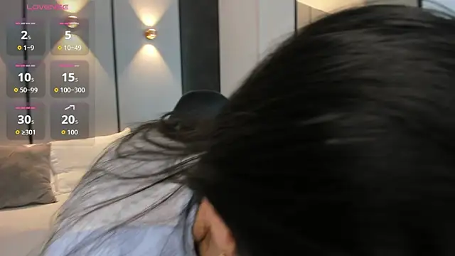 mia collins96 online show from 04/07/26, 02:35