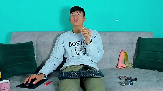 Nicolas Torres  online show from 11/13/25, 03:10