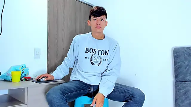 Nicolas Torres  online show from 11/02/25, 07:24