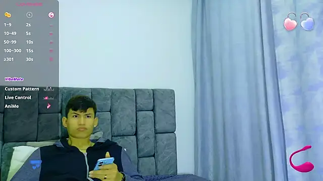 Nicolas Torres  online show from 10/30/25, 07:17